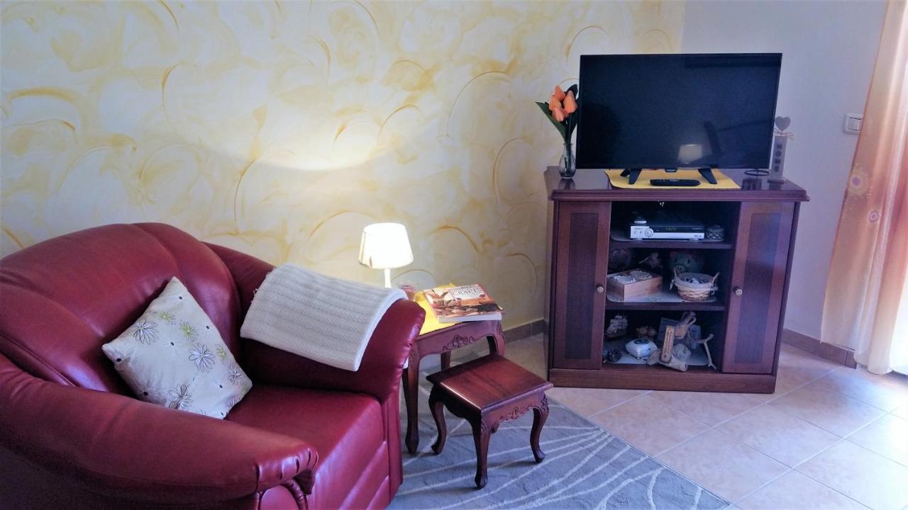 Studio Apartment Lela Ližnjan Kültér fotó